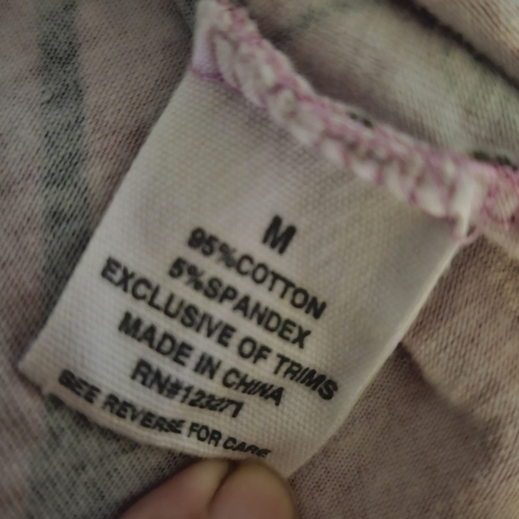 Coquette Pink Camo Tee • RealTree Style Forest Print • Bass Pro Shops • M - Picture 3 of 4